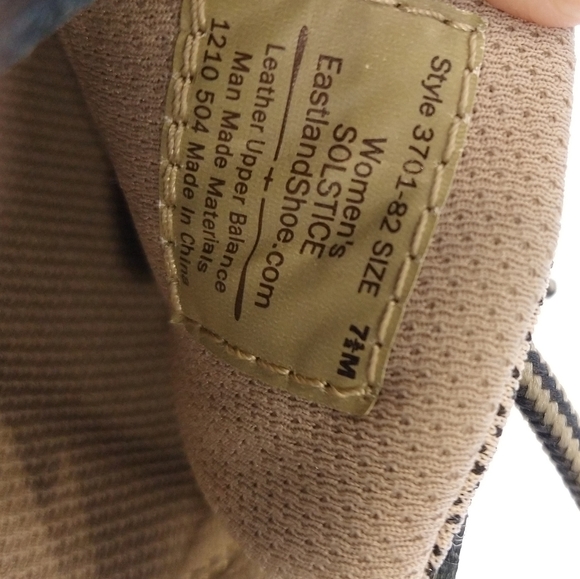 Eastland Blue and Cream Loafers Solstice 7 1/2 - Picture 4 of 16